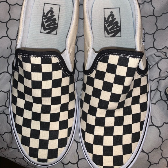 Vans - Picture 2 of 2